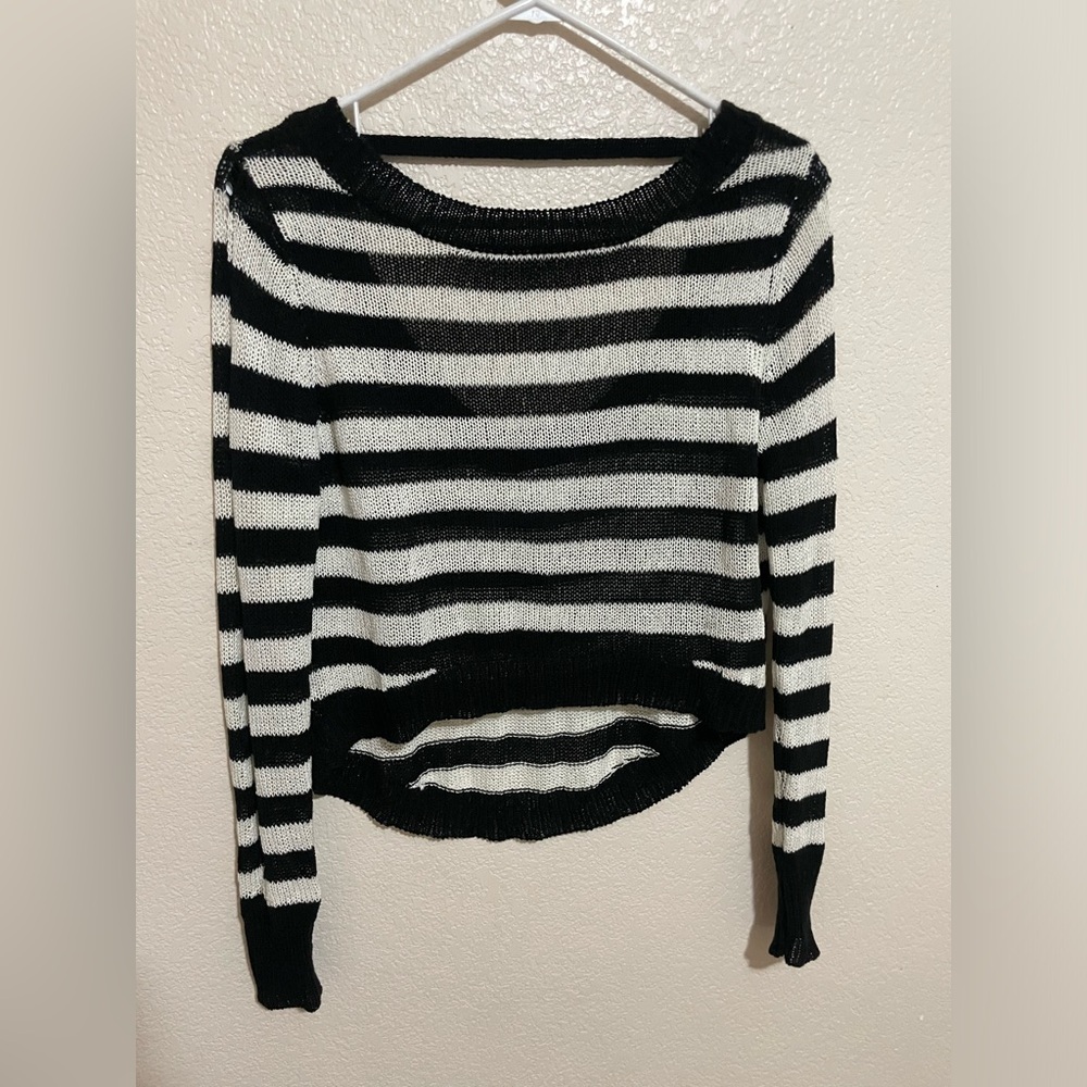 Bisou Bisou long sleeve knit sweater size XS
